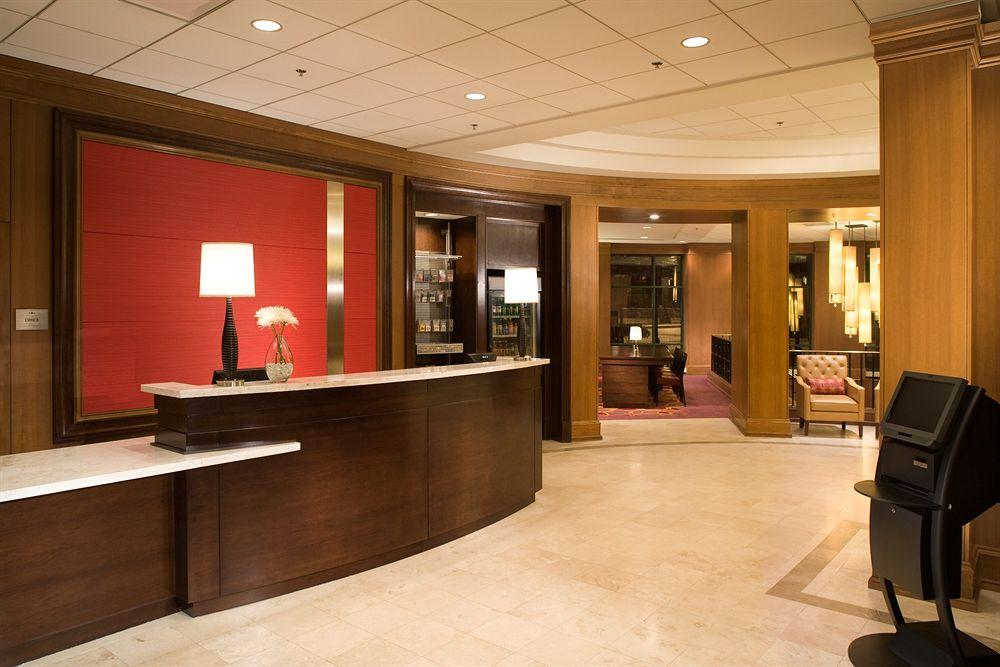 Готель Courtyard By Marriott Chicago At Medical District-Uic Екстер'єр фото